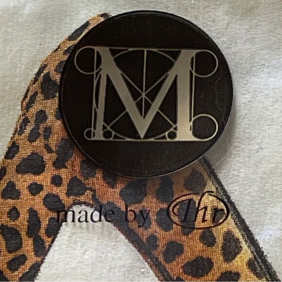 NEW Metropolitan Museum Of Art 20 Shoe Printed Napkins Leopard Blue Red Pattern - Picture 3 of 8